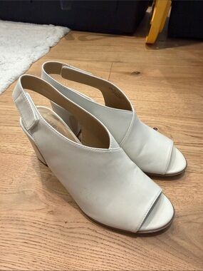 Naturalizer Cream Peep-Toe Slingback Heels - Women's Dress Sandals 8.5